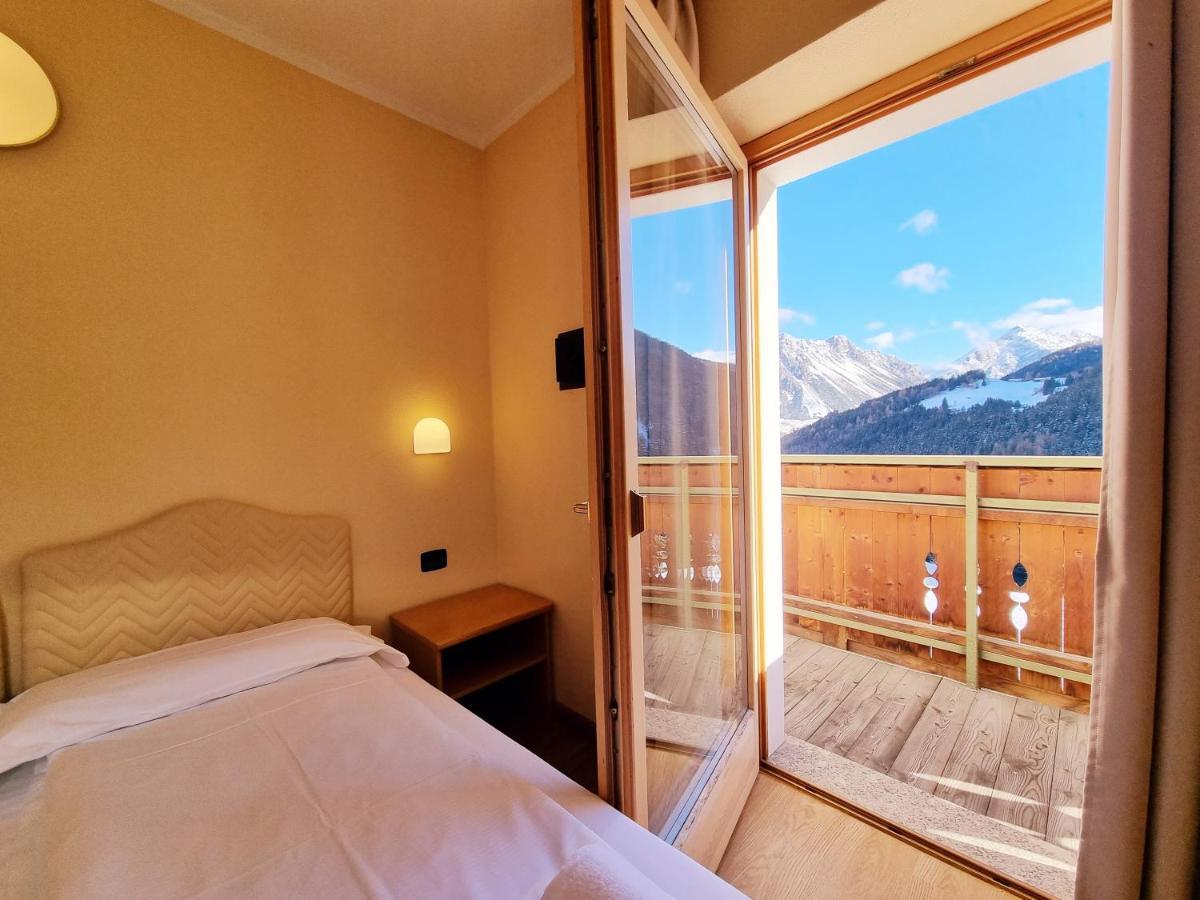 Hotel San Carlo, Tra Bormio E Livigno Isolaccia Dış mekan fotoğraf